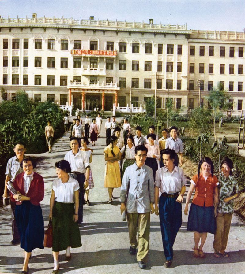 In the heady days of post-revolution diversity during the early 1950s, students in Heilongjiang University's campus wore a variety of styles